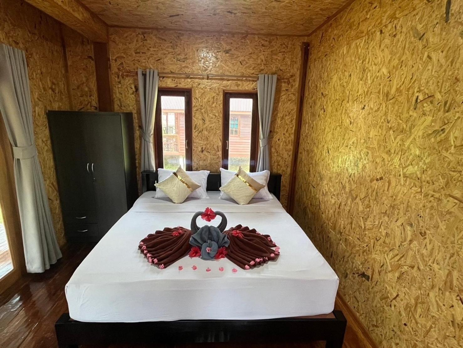 Koh Jum Home Stay ภายนอก รูปภาพ