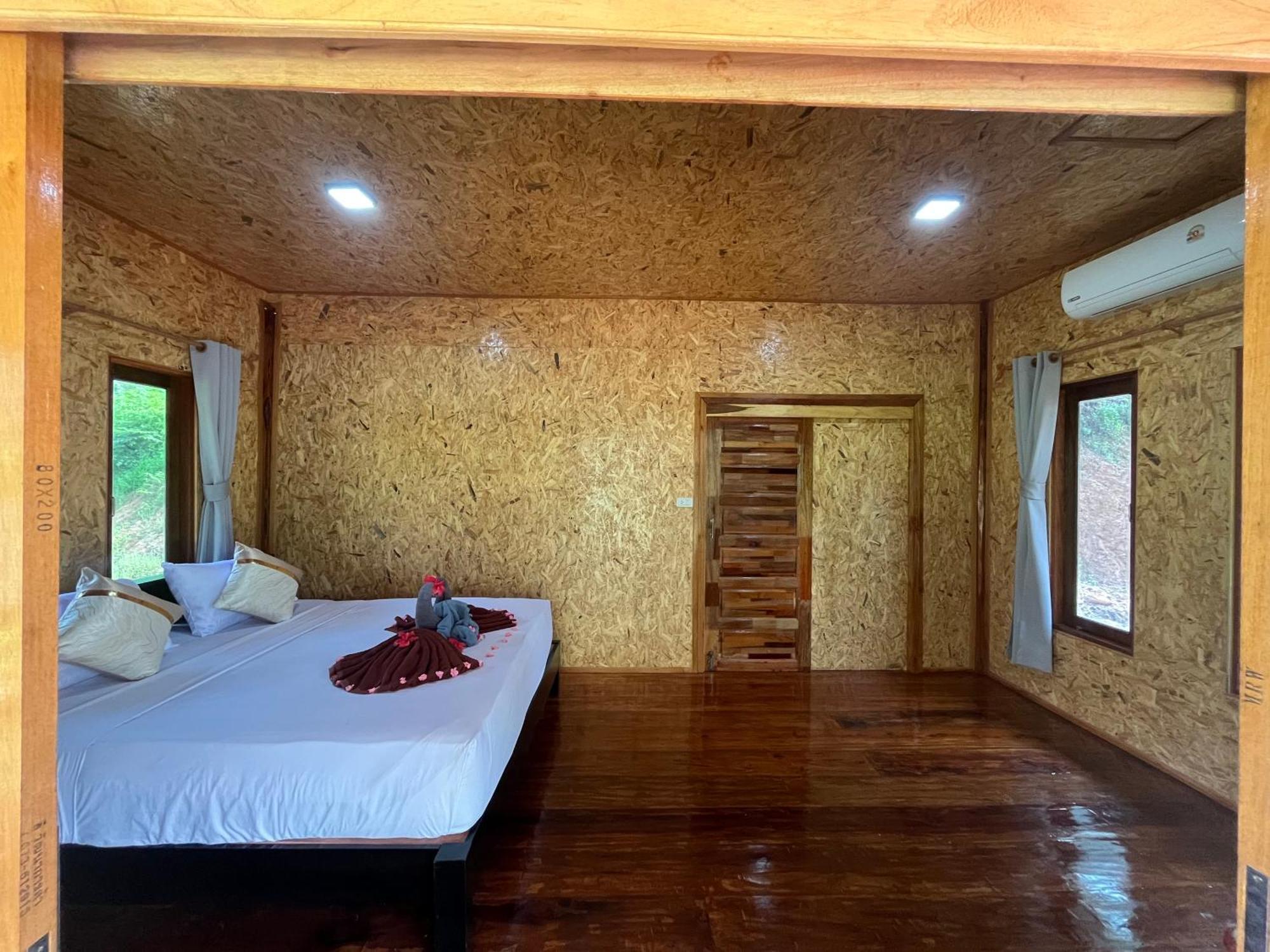 Koh Jum Home Stay ภายนอก รูปภาพ