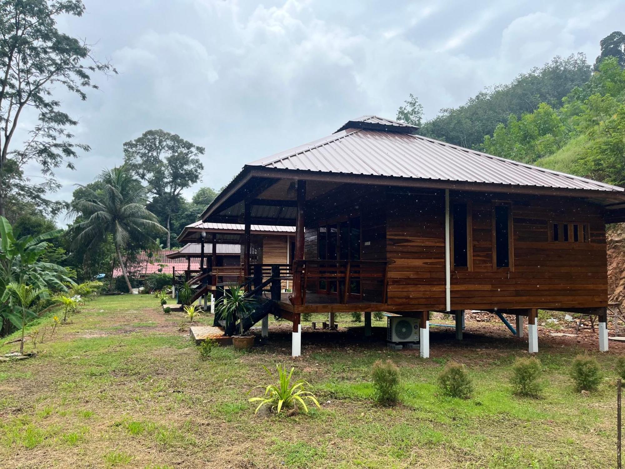Koh Jum Home Stay ภายนอก รูปภาพ