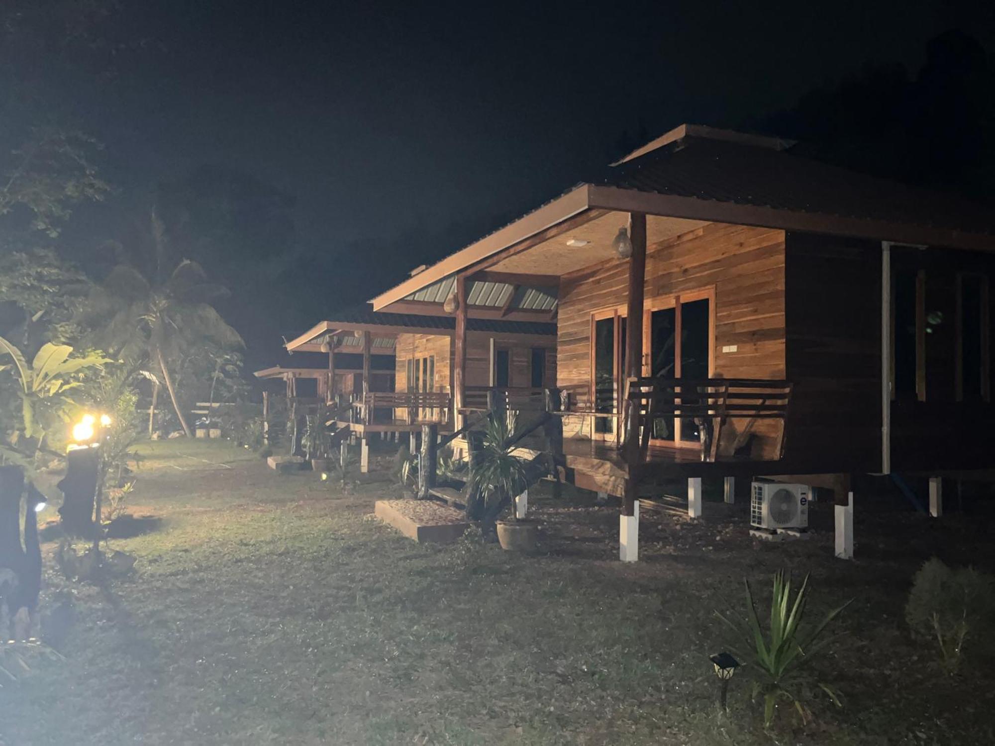 Koh Jum Home Stay ภายนอก รูปภาพ